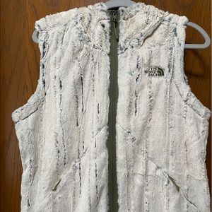 North Face furlander vest Size large